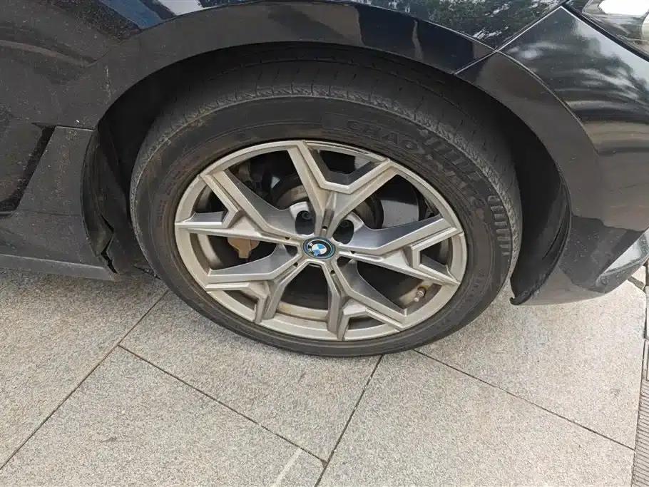 BMW i3 2022 eDrive 35L — миниатюра 6