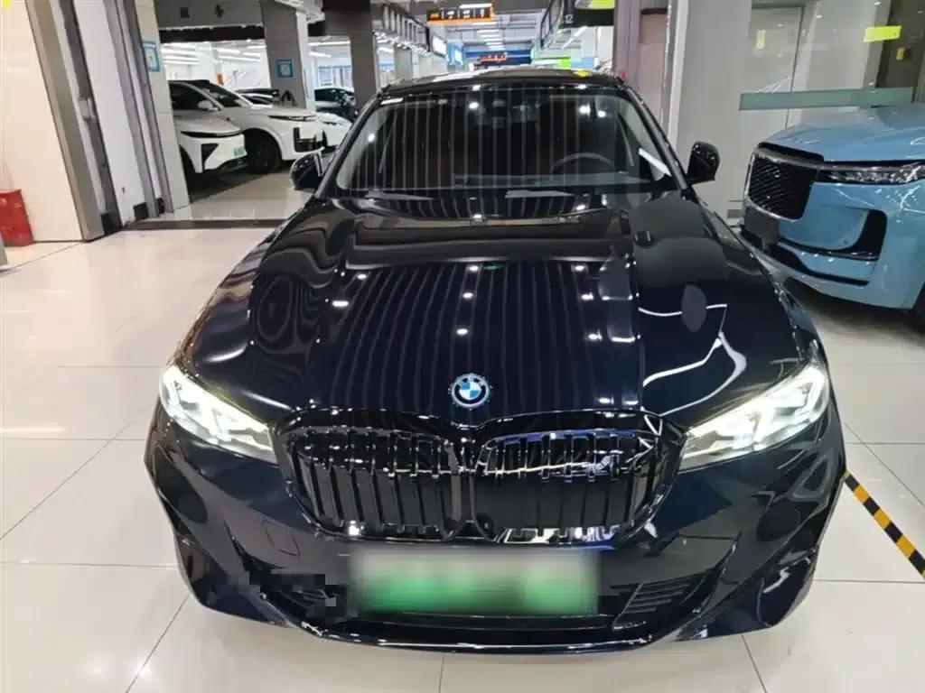 BMW i3 2022 eDrive 35L — миниатюра 3
