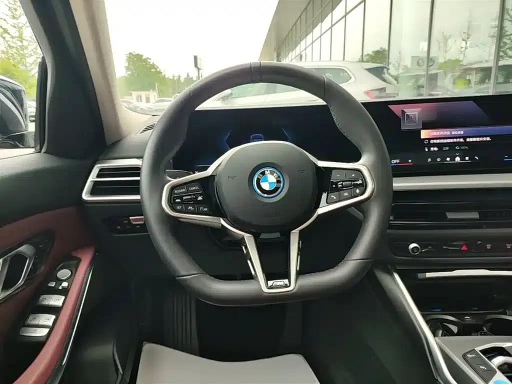BMW i3 2025 eDrive 35 L — миниатюра 11
