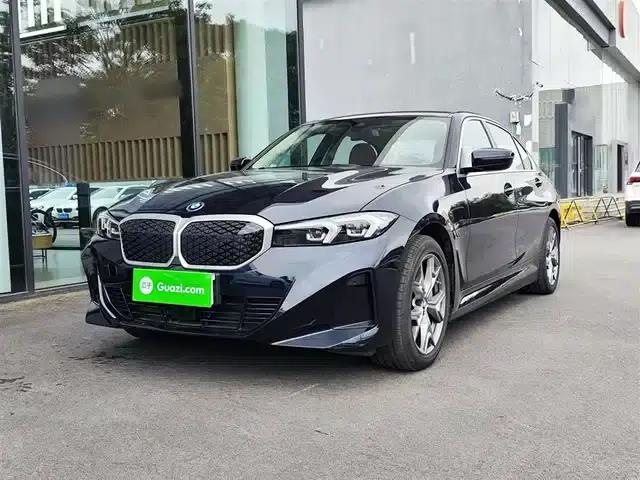 BMW i3 2025 eDrive 35 L