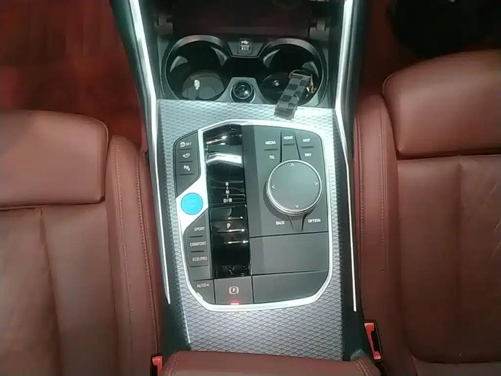 BMW i3 2024 eDrive 40 L Shadow Sport Package — миниатюра 14