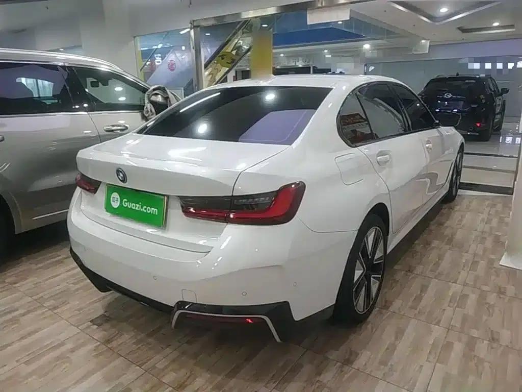 BMW i3 2024 eDrive 40 L Shadow Sport Package — миниатюра 7