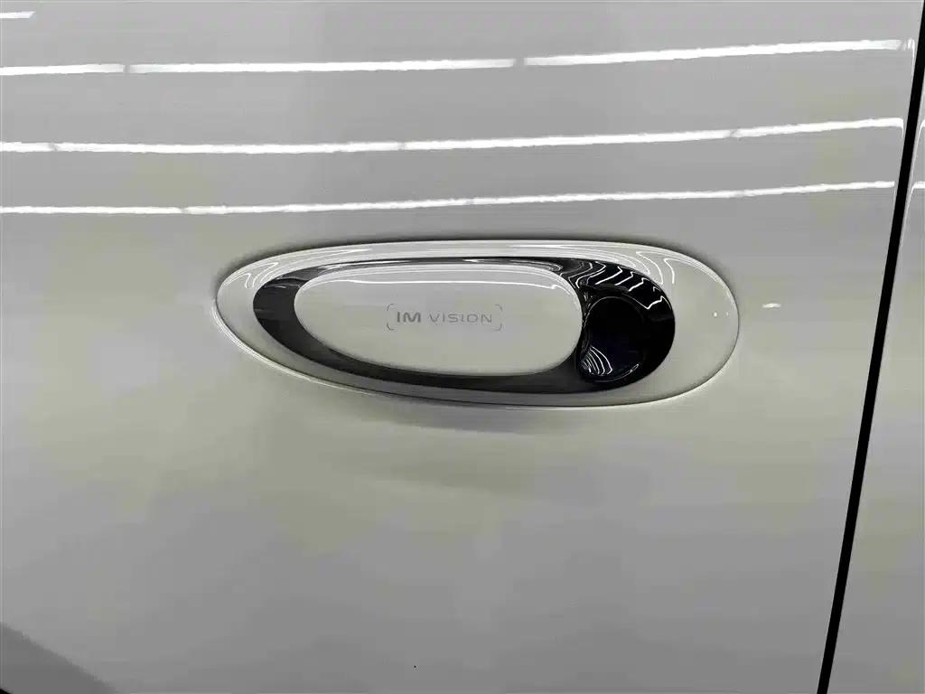 Zhiji L6 2025 Ultra — миниатюра 13