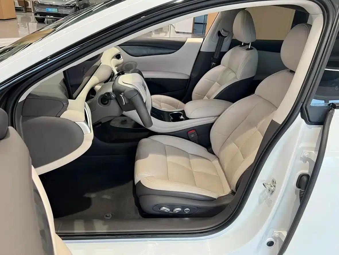 Zhiji L6 2024 Max Standard Edition — миниатюра 11