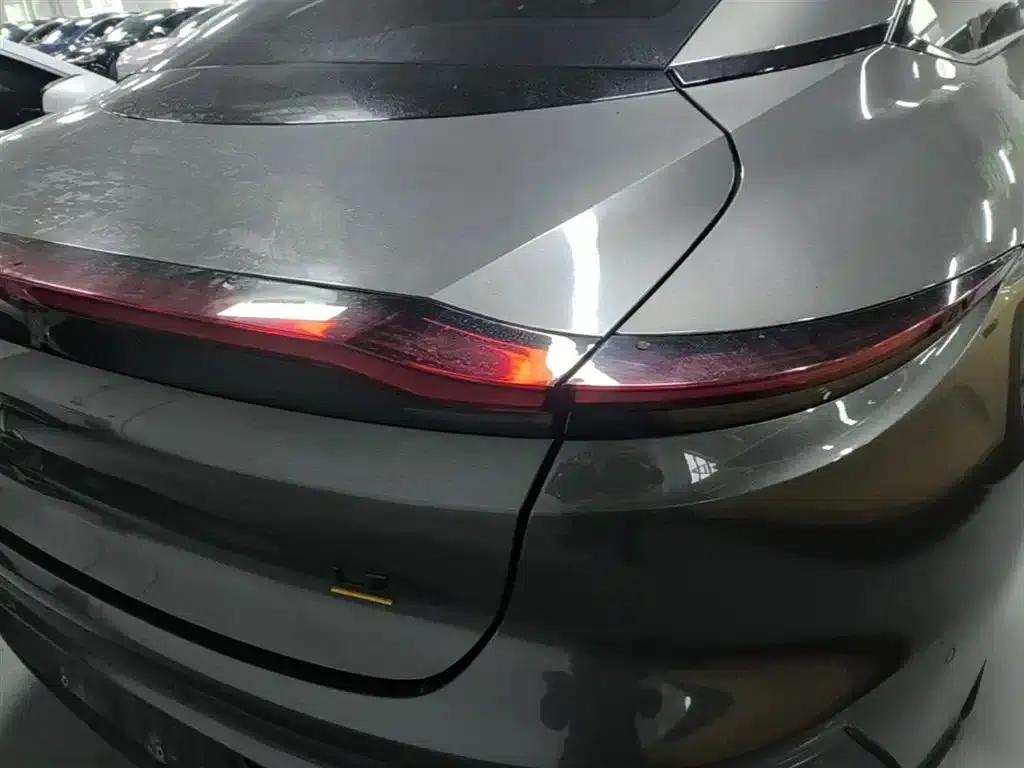 Zhiji L7 2024 MAX Ultra-Long Range Edition — миниатюра 8