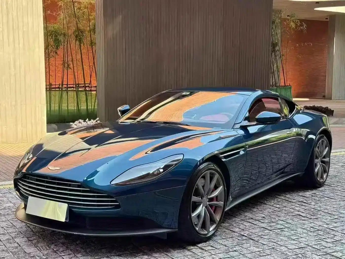 Aston Martin DB11 2019 4.0T V8 Coupe — миниатюра 1