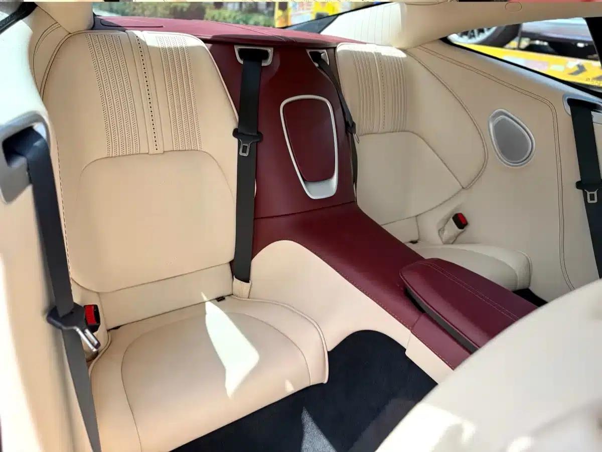 Aston Martin DB11 2019 4.0T V8 Coupe — миниатюра 5