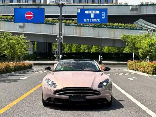 Aston Martin DB11 2019 4.0T V8 Coupe