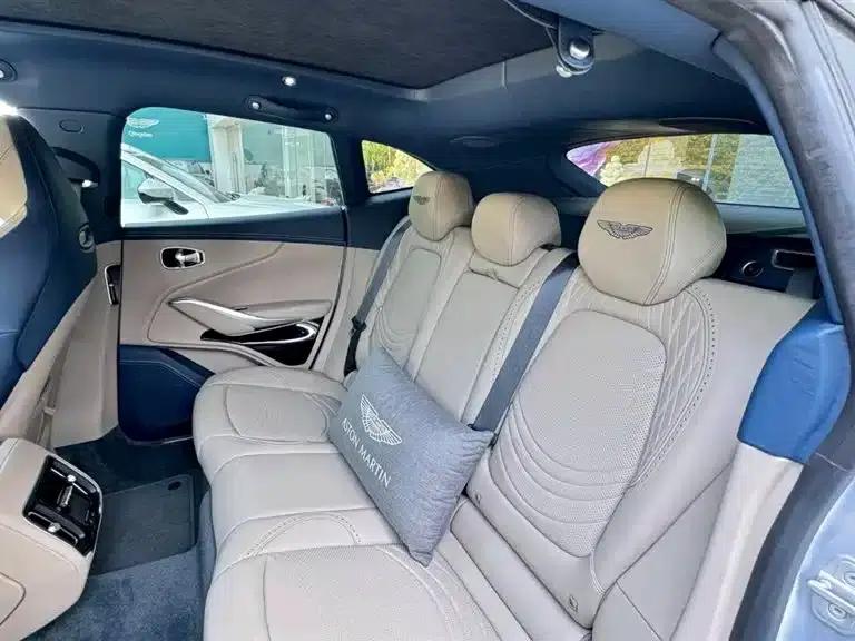 Aston Martin DBX 2023 4.0T V8 707 — миниатюра 6