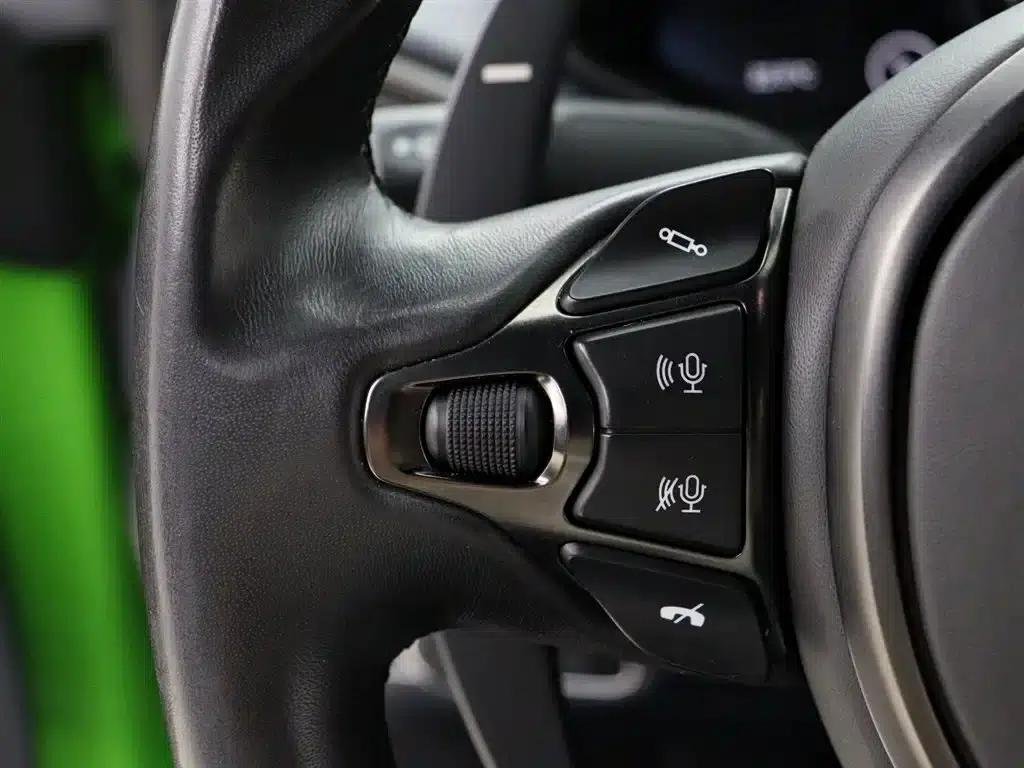 2018 V8 Vantage 4.0T V8 Coupe — миниатюра 7