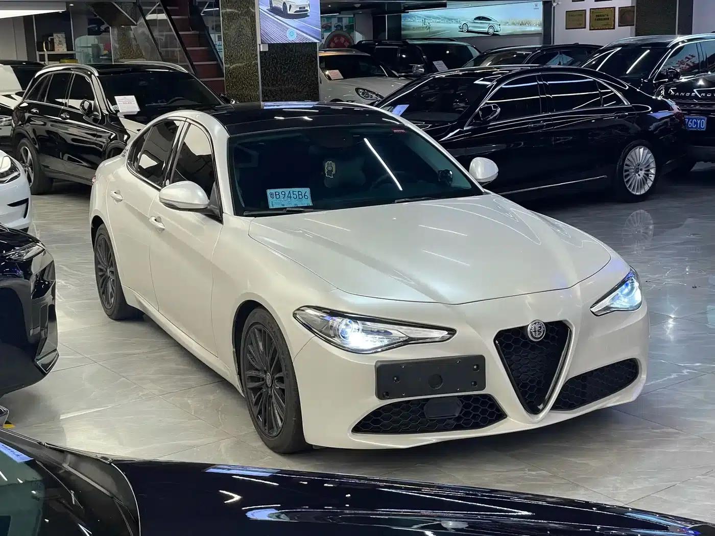Giulia Juliet 2017 2.0T 280HP Luxury Edition — миниатюра 3