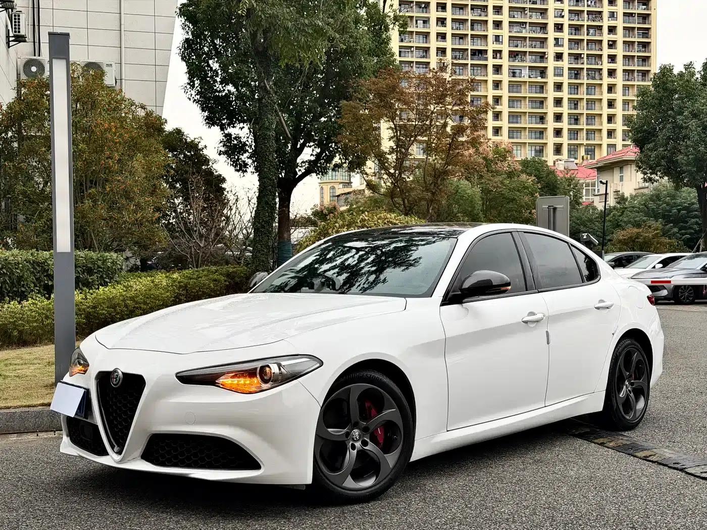 Giulia Juliet 2020 2.0T 280HP Dark Night Phantom Limited Edition — миниатюра 1