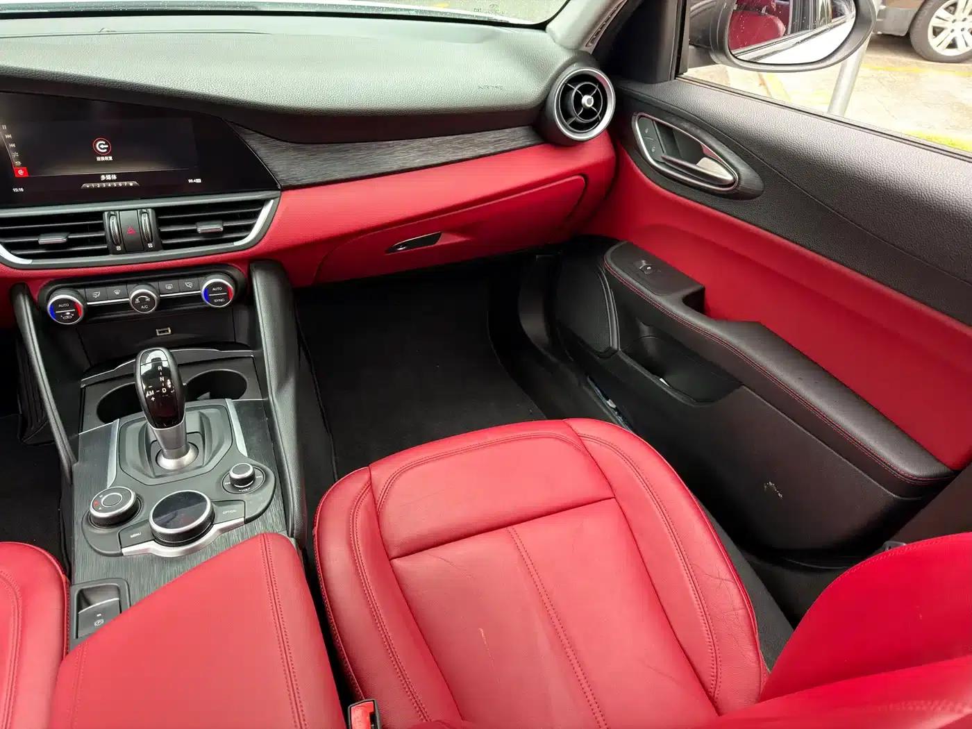 Giulia Juliet 2020 2.0T 280HP Dark Night Phantom Limited Edition — миниатюра 14