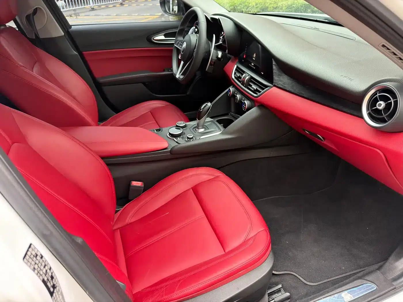 Giulia Juliet 2020 2.0T 280HP Dark Night Phantom Limited Edition — миниатюра 15
