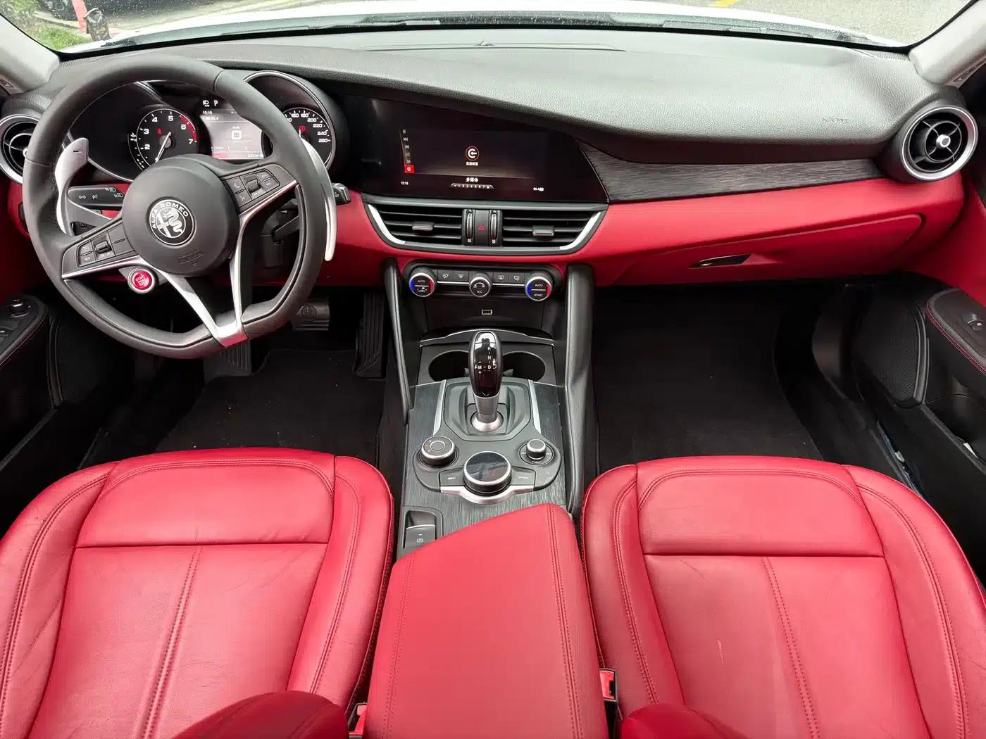 Giulia Juliet 2020 2.0T 280HP Dark Night Phantom Limited Edition — миниатюра 7