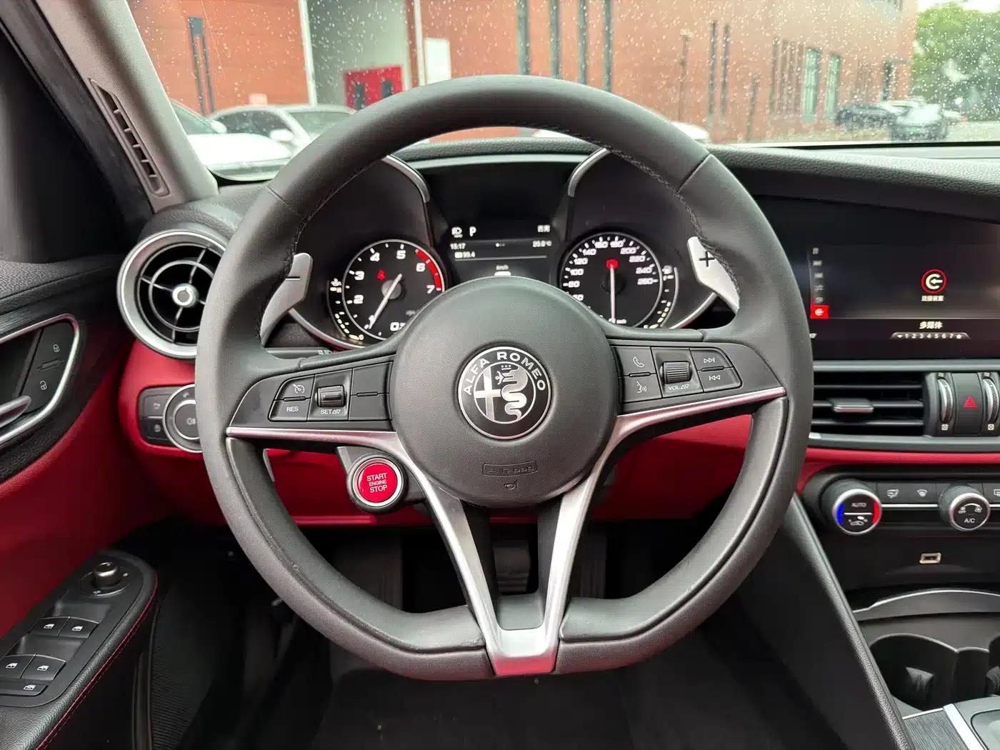 Giulia Juliet 2020 2.0T 280HP Dark Night Phantom Limited Edition — миниатюра 10