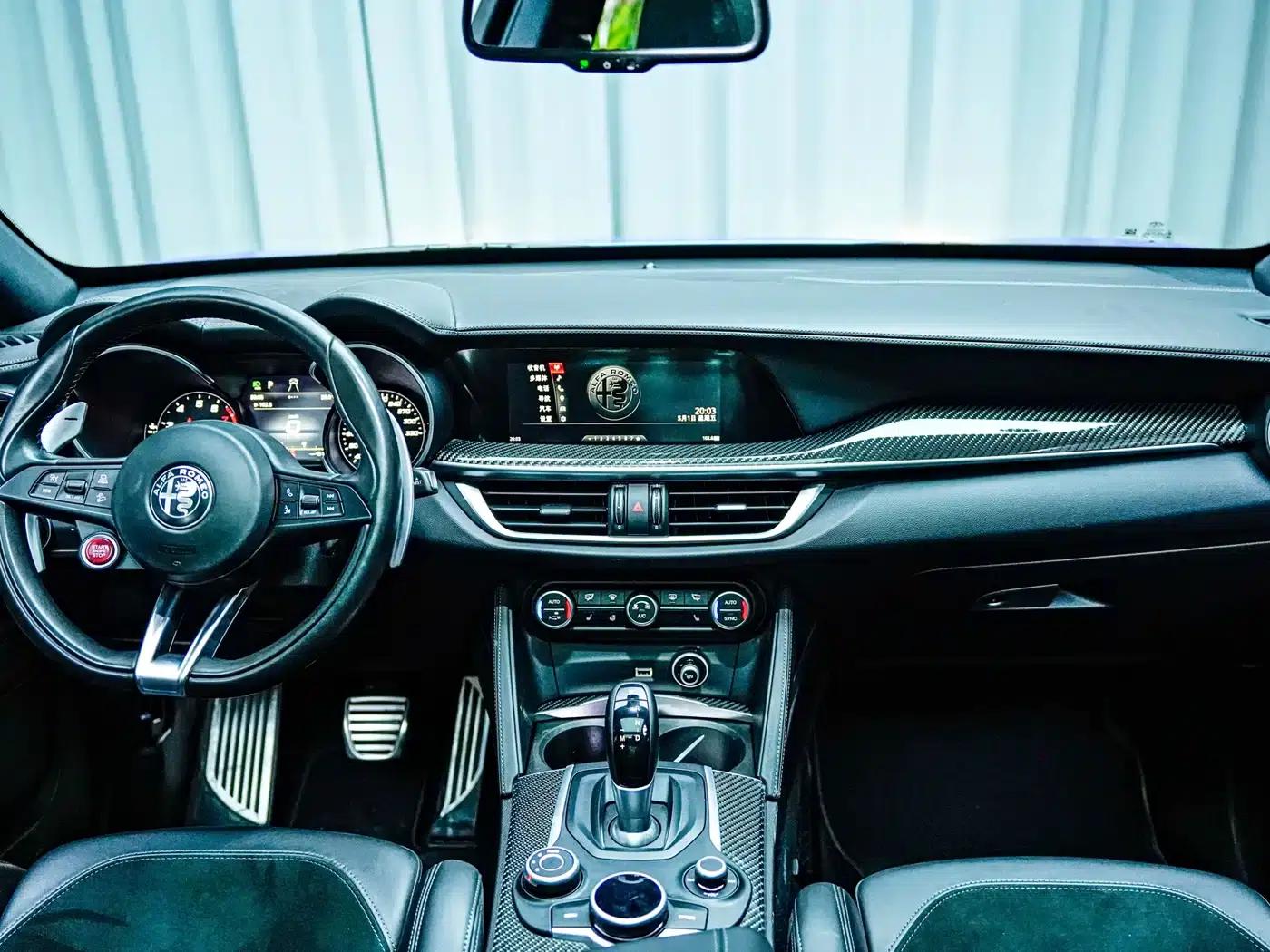 2018 Stelvio 2.9T 510HP Quadrifoglio Edition — миниатюра 10