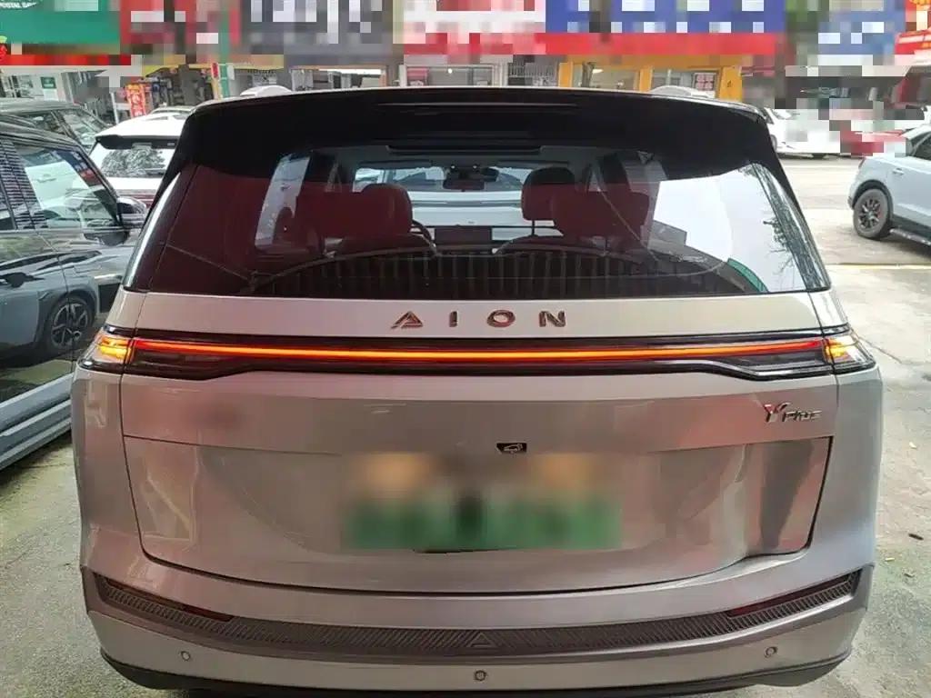 AION Y 2023 Younger Star Edition — миниатюра 6