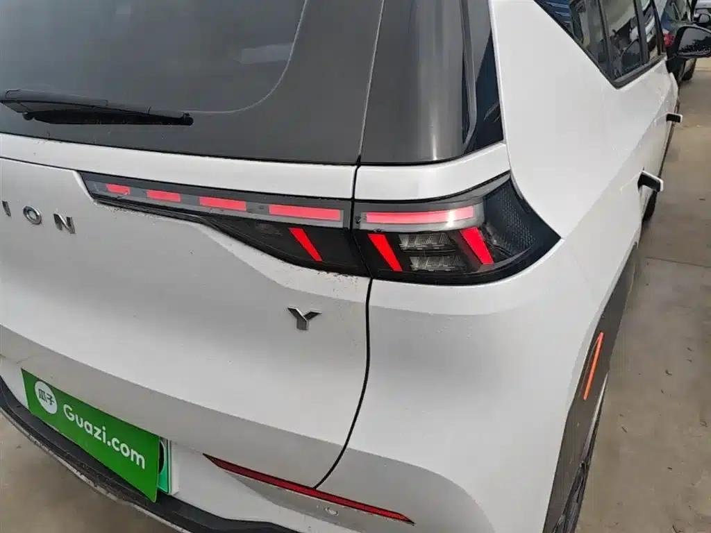 AION Y 2021 Model 70 Tech Vitality Edition — миниатюра 8