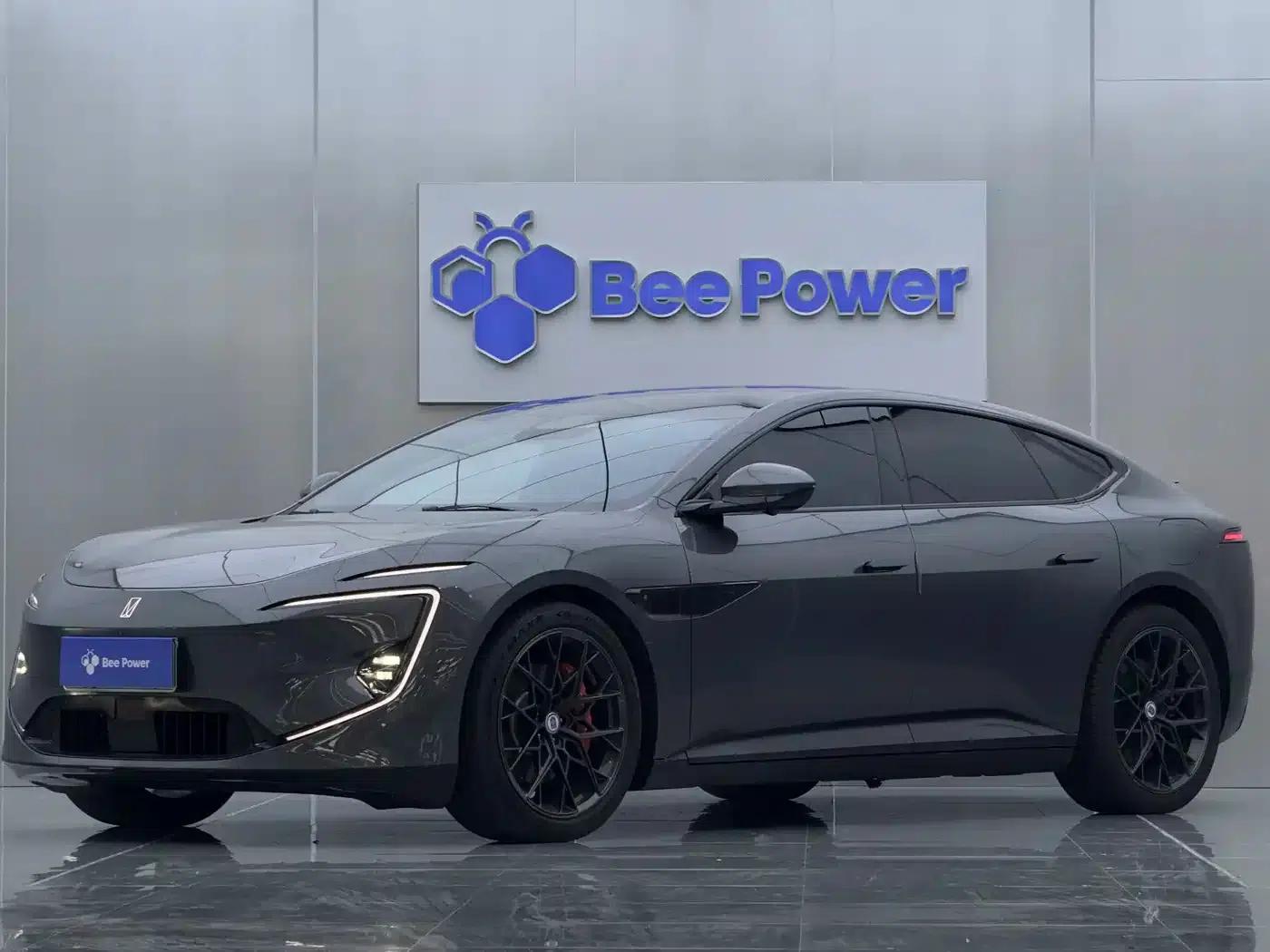 Avita 12 2023 700 Triple Laser Rear-Wheel Drive Luxury Edition — миниатюра 1