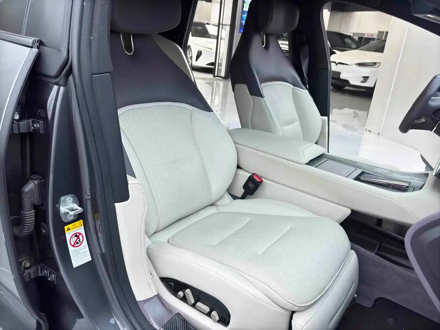 Avita 12 2023 700 Triple Laser Rear-Wheel Drive Luxury Edition — миниатюра 18