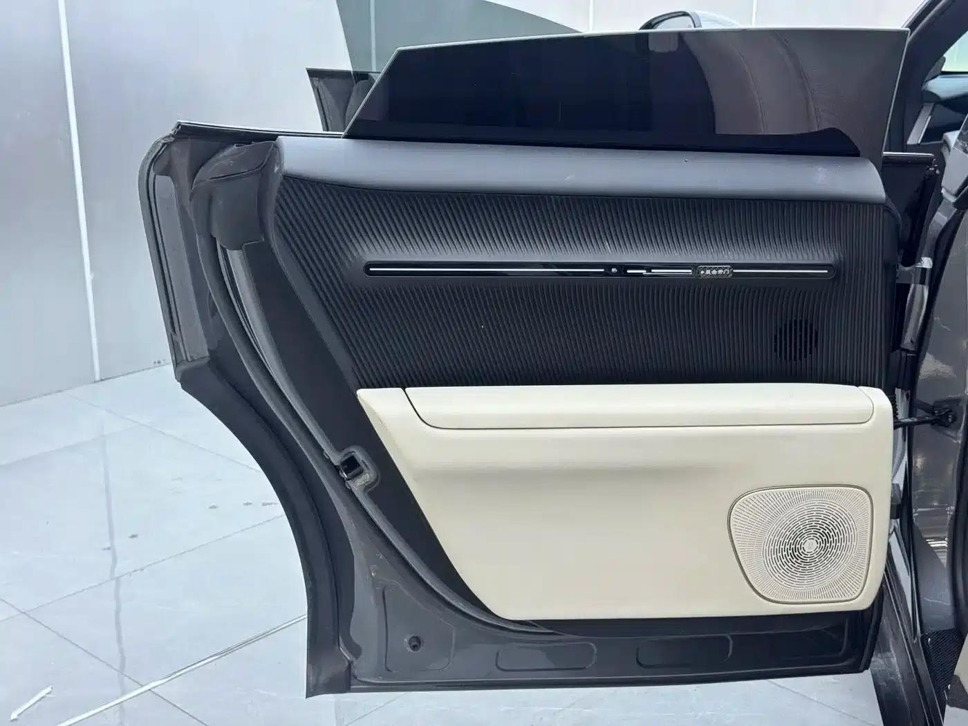 Avita 12 2023 700 Triple Laser Rear-Wheel Drive Luxury Edition — миниатюра 19