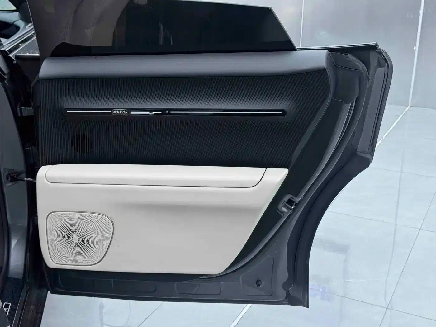 Avita 12 2023 700 Triple Laser Rear-Wheel Drive Luxury Edition — миниатюра 21