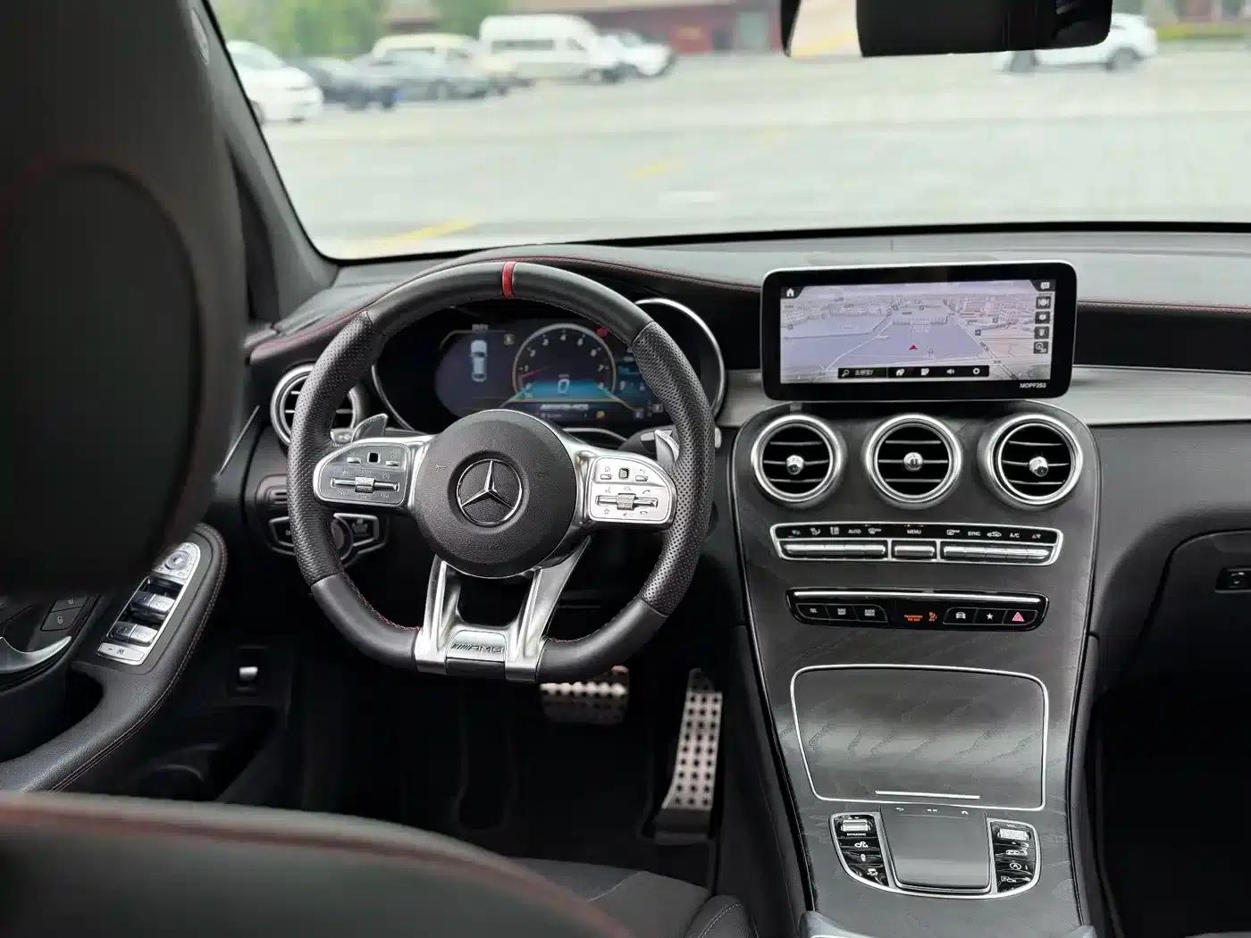 Mercedes-Benz GLC Coupe AMG 2022 AMG GLC 43 4MATIC Coupe SUV — миниатюра 11