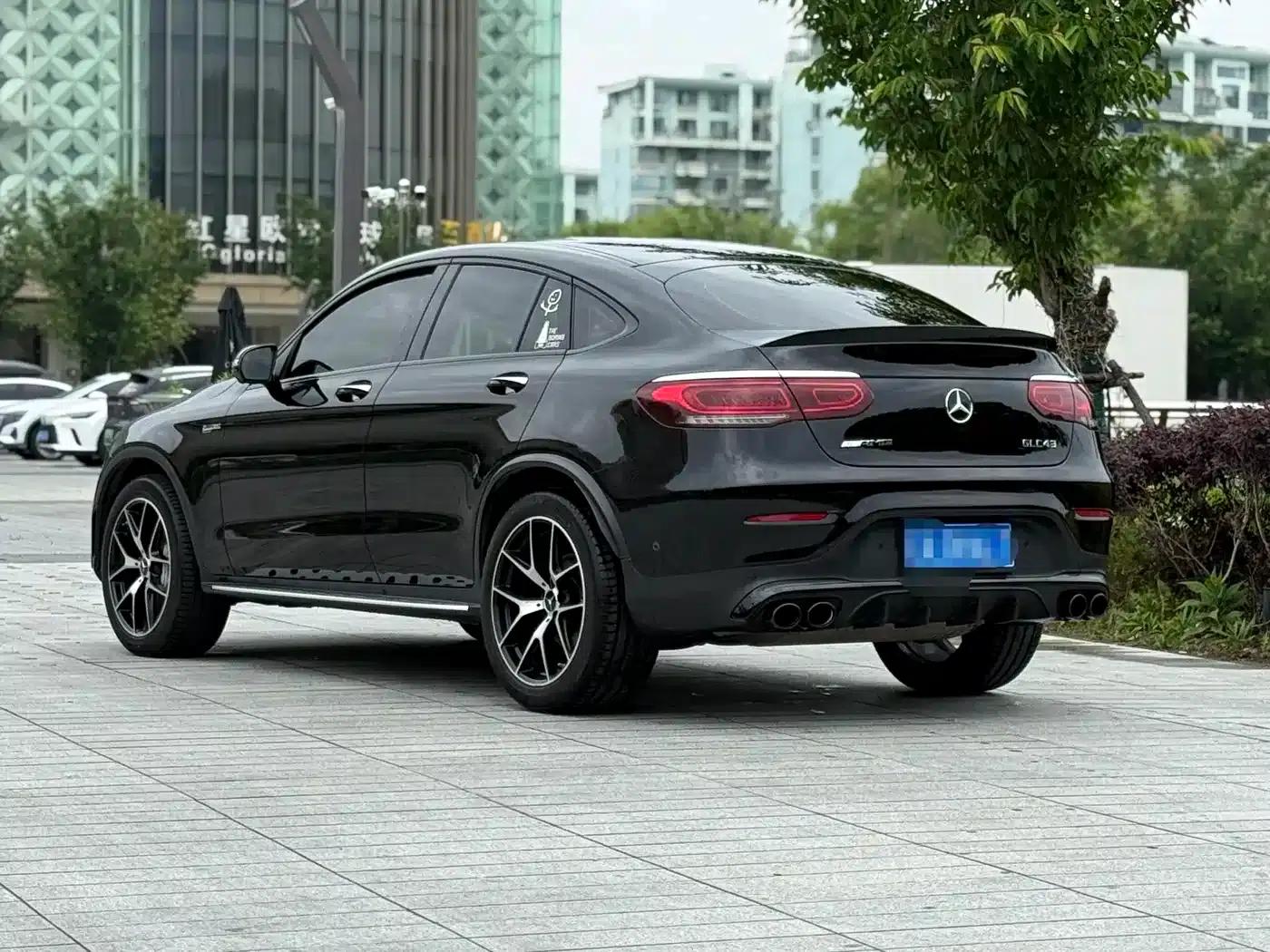Mercedes-Benz GLC Coupe AMG 2022 AMG GLC 43 4MATIC Coupe SUV — миниатюра 3