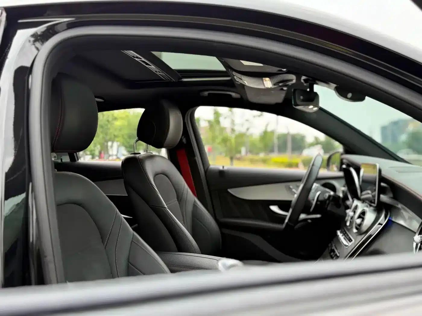 Mercedes-Benz GLC Coupe AMG 2022 AMG GLC 43 4MATIC Coupe SUV — миниатюра 8
