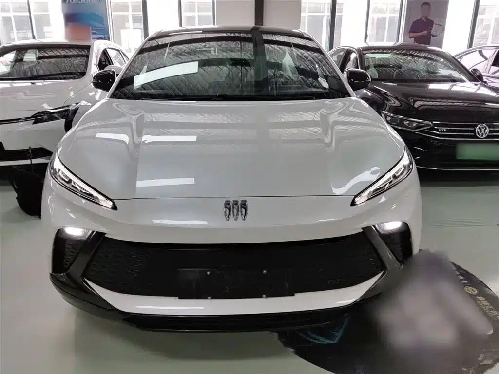 Buick E4 2023 GS Edition — миниатюра 3