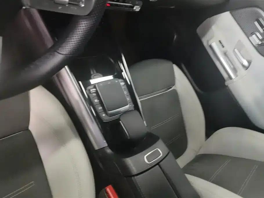 Mercedes-Benz EQA 2022 EQA 300 4MATIC First Edition — миниатюра 16