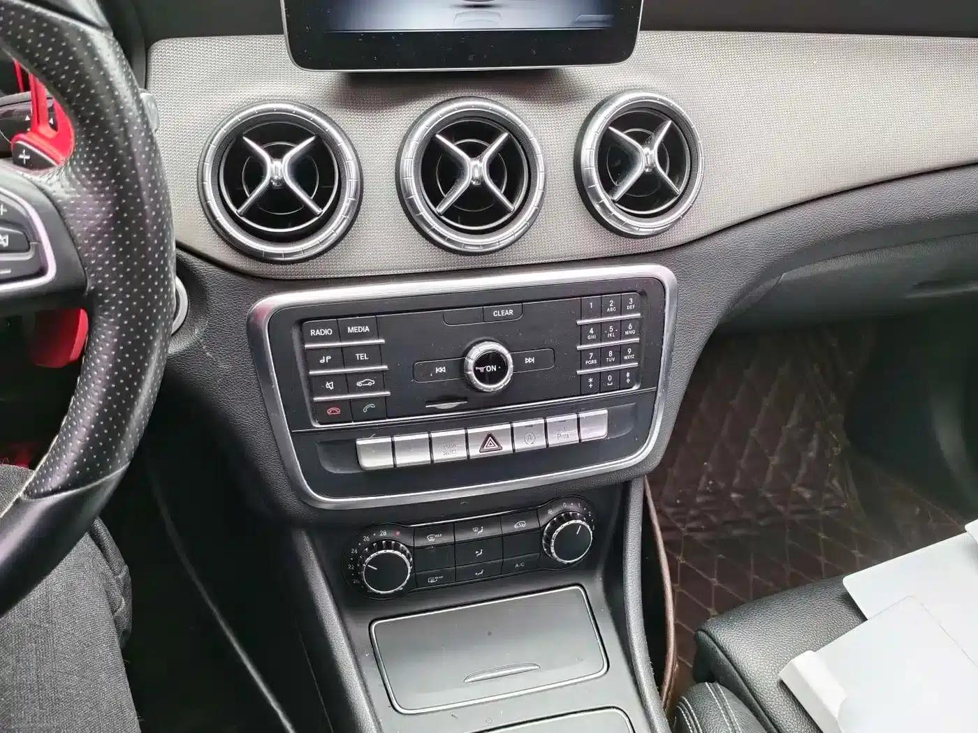 Mercedes-Benz CLA (Imported) 2018 CLA 200 Fashion Edition — миниатюра 15