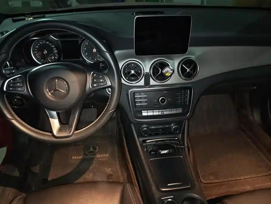Imported Mercedes-Benz CLA 2018 CLA 200 Fashion Edition — миниатюра 12