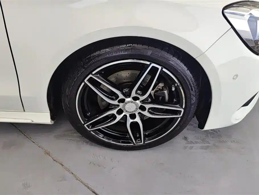 Imported Mercedes-Benz CLA 2016 Facelift CLA 220 4MATIC — миниатюра 6