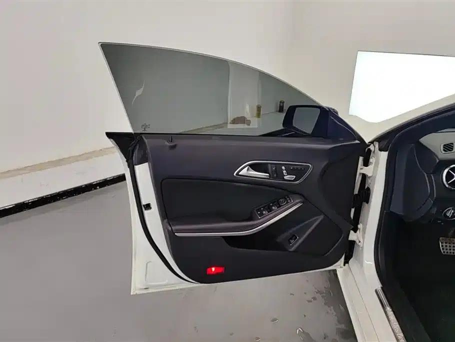 Imported Mercedes-Benz CLA 2016 Facelift CLA 220 4MATIC — миниатюра 7
