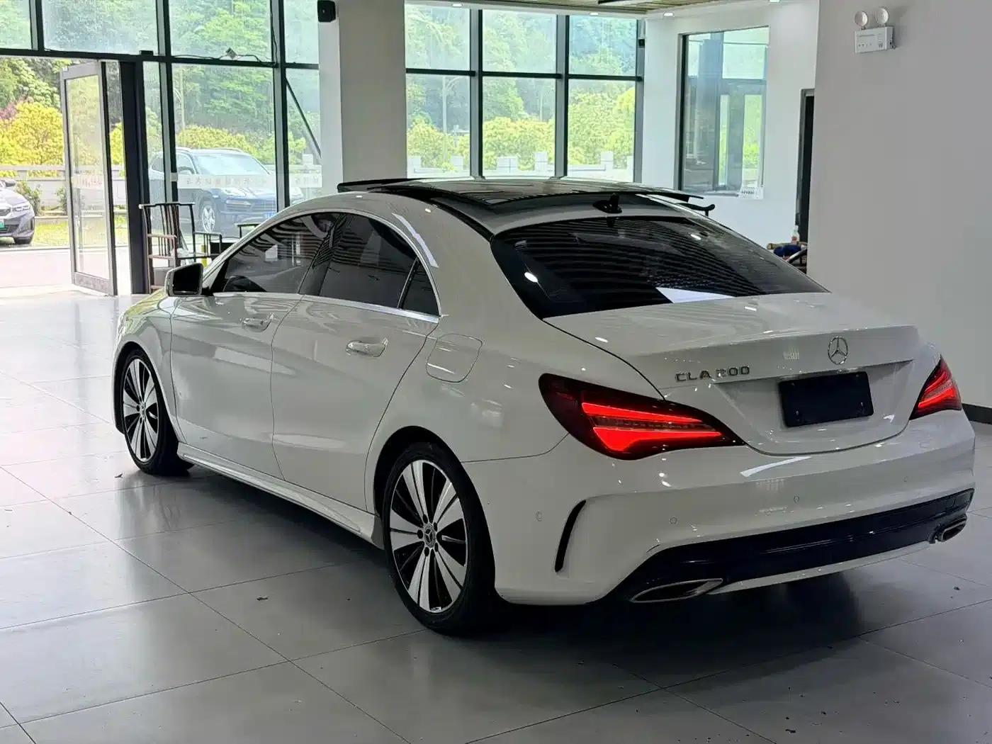 Imported Mercedes-Benz CLA 2017 Facelift CLA 200 Fashion Model — миниатюра 3