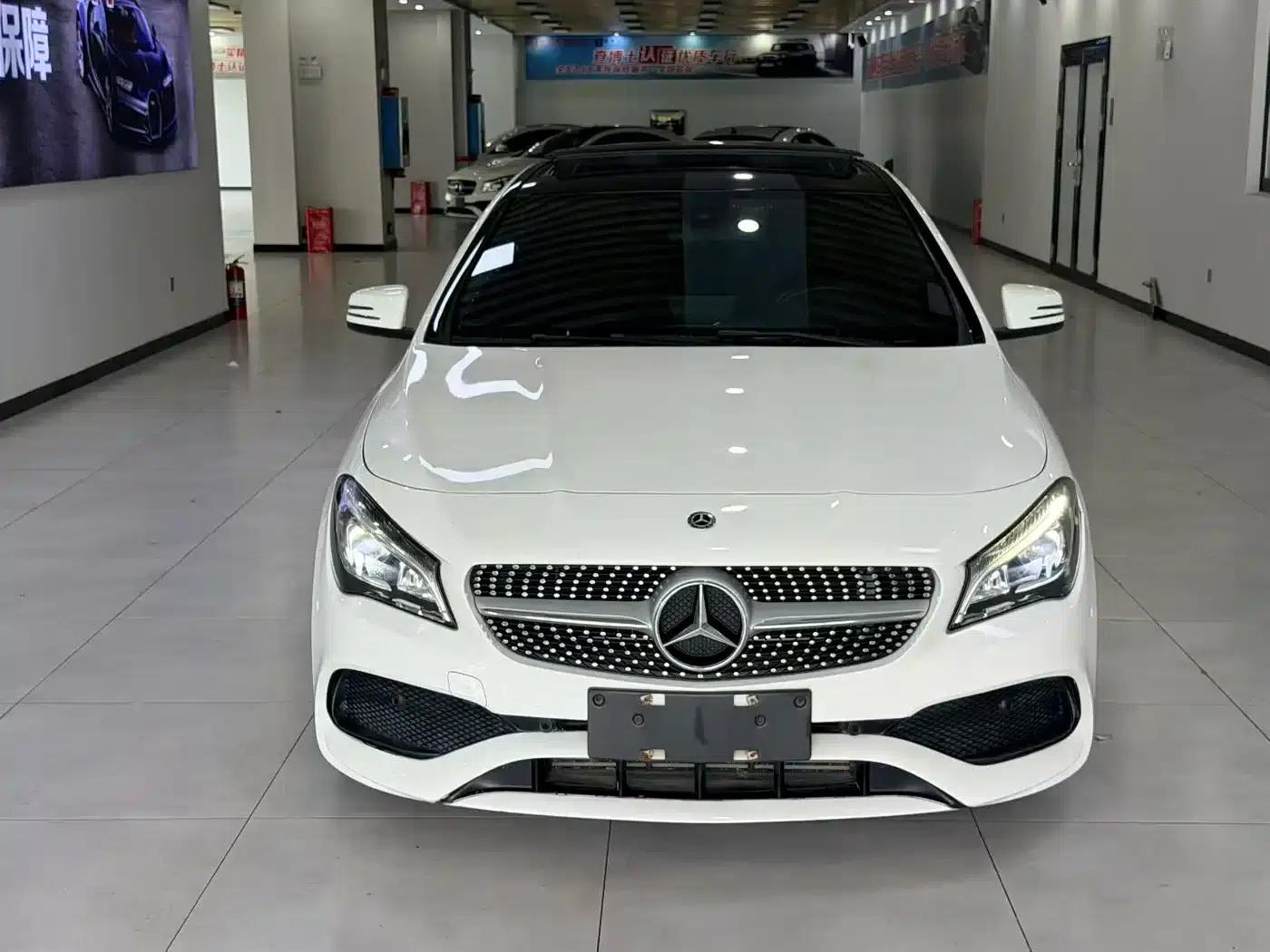 Imported Mercedes-Benz CLA 2017 Facelift CLA 200 Fashion Model — миниатюра 5