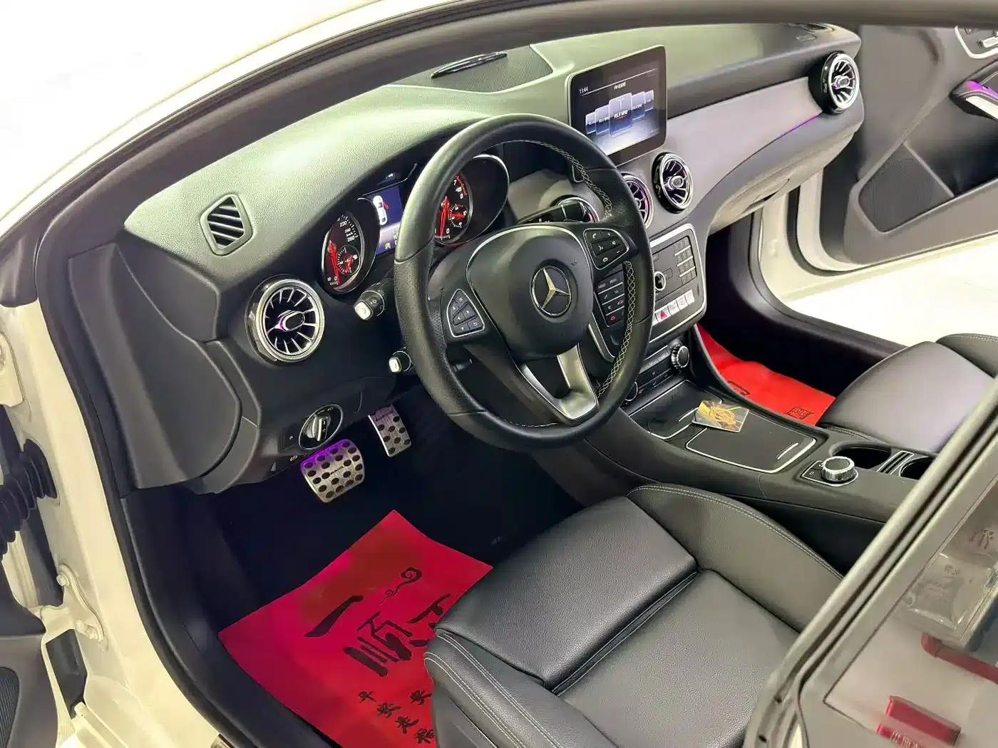 Imported Mercedes-Benz CLA 2017 Facelift CLA 200 Fashion Model — миниатюра 7