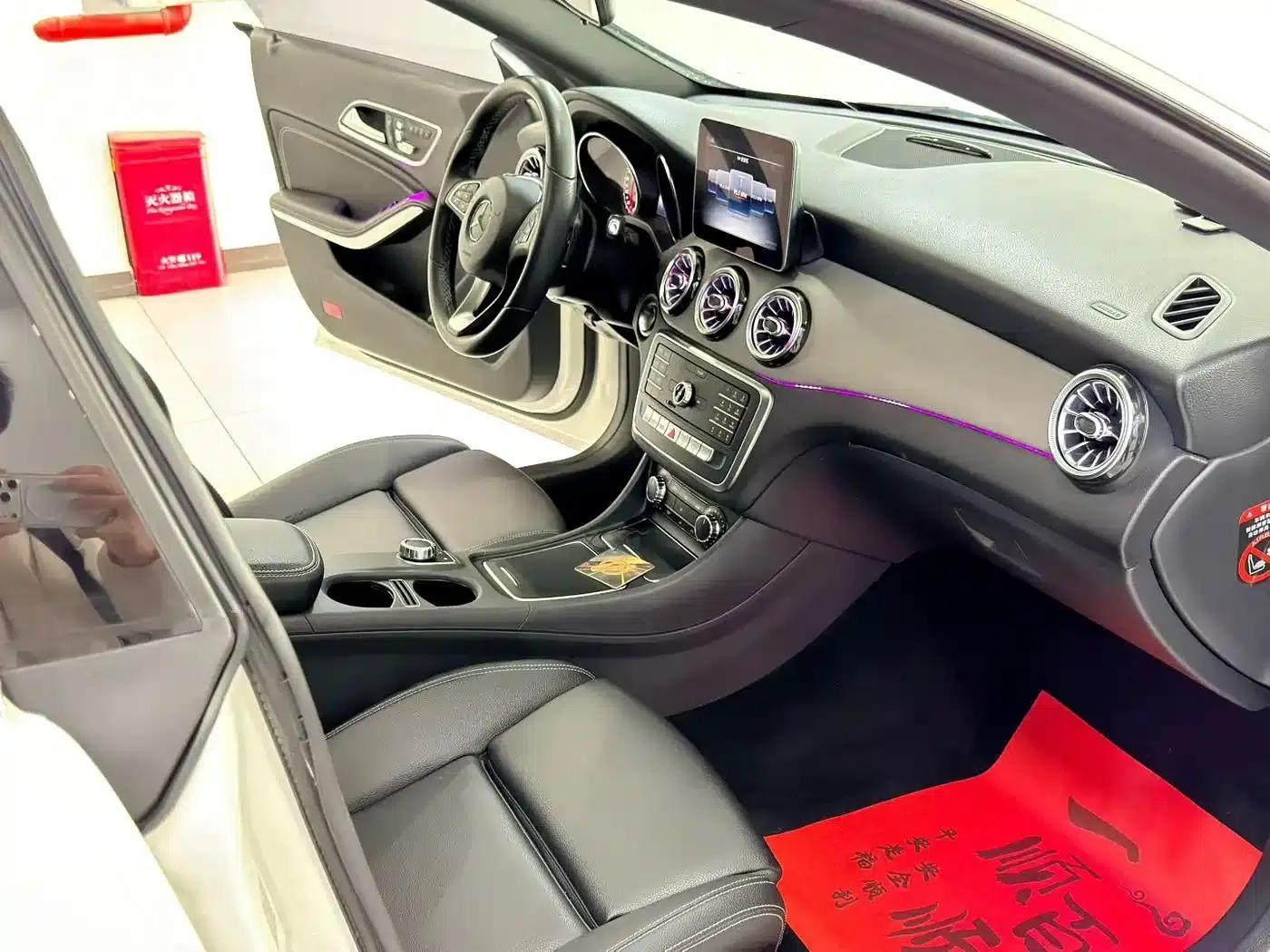 Imported Mercedes-Benz CLA 2017 Facelift CLA 200 Fashion Model — миниатюра 9