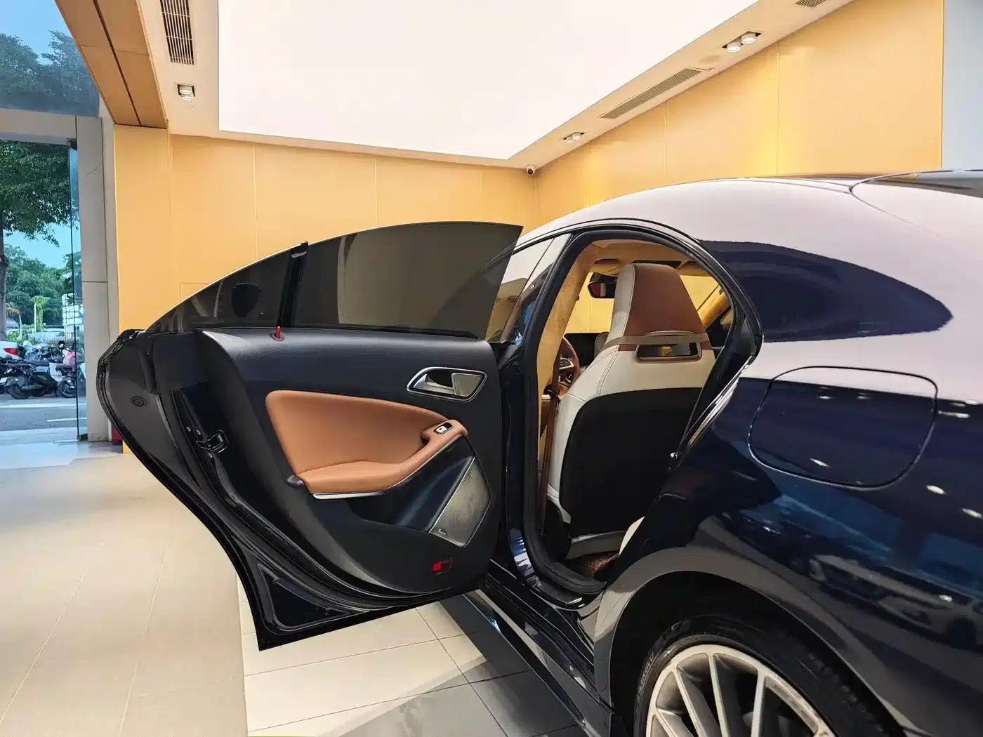 Imported Mercedes-Benz CLA 2018 CLA 220 4MATIC — миниатюра 22