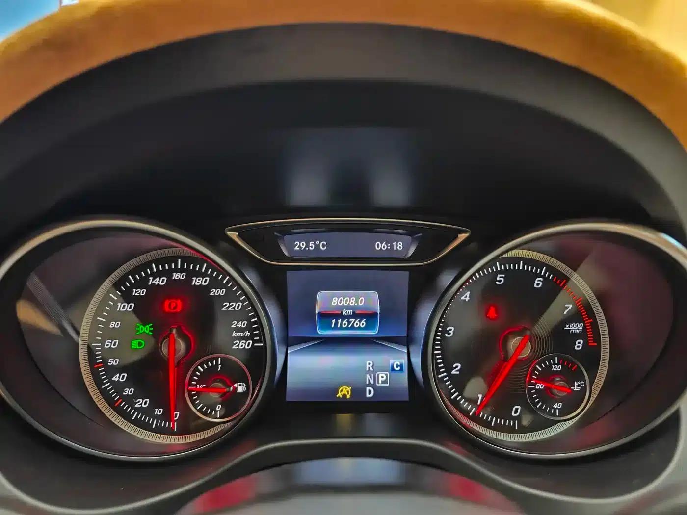 Imported Mercedes-Benz CLA 2018 CLA 220 4MATIC — миниатюра 35