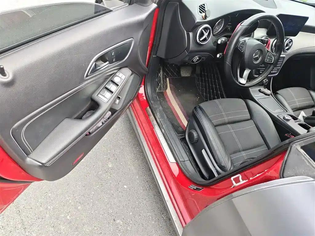 Imported Mercedes-Benz CLA 2016 CLA 200 Dynamic — миниатюра 14