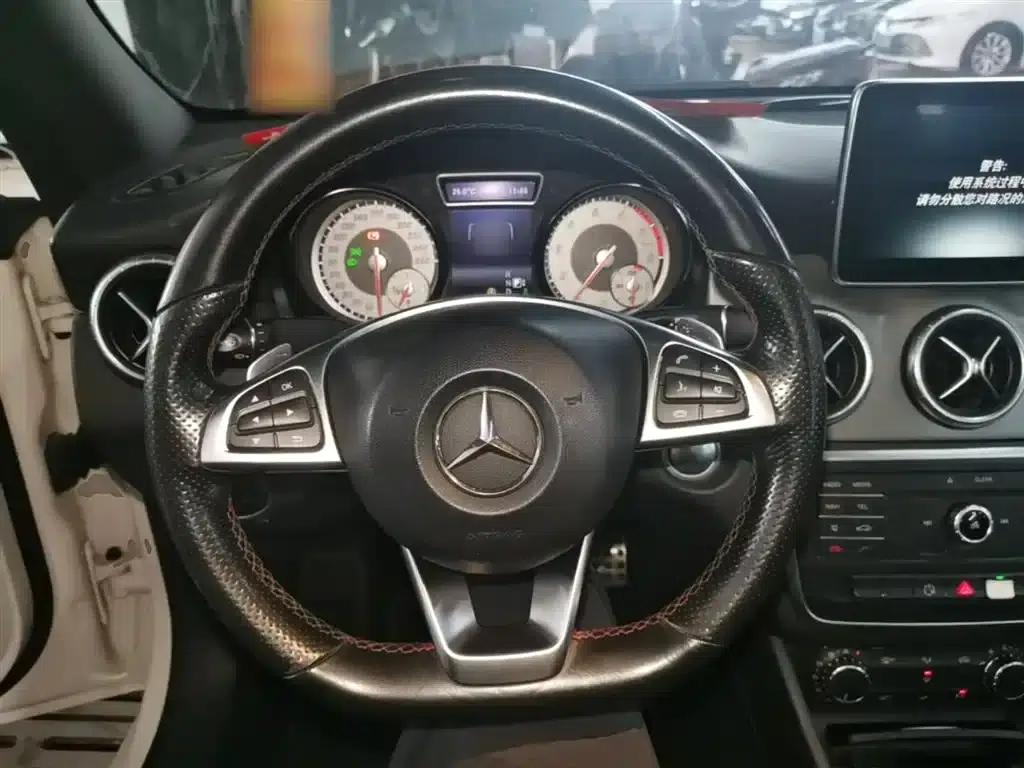 Imported Mercedes-Benz CLA 2015 CLA 220 4MATIC — миниатюра 11