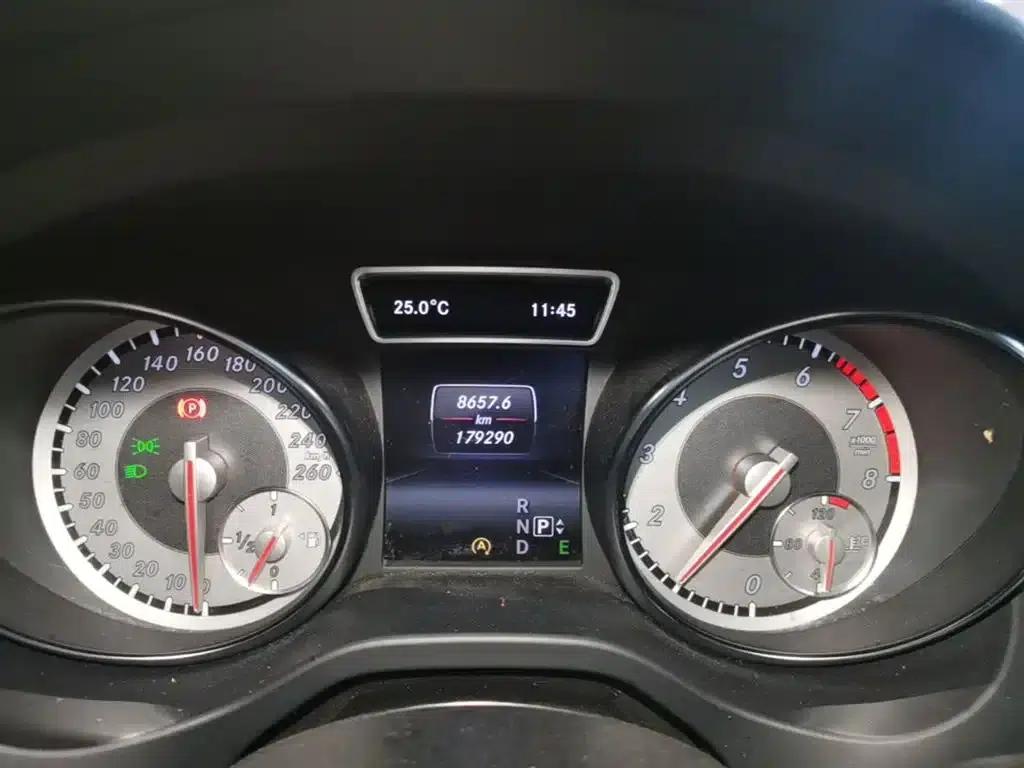 Imported Mercedes-Benz CLA 2015 CLA 220 4MATIC — миниатюра 12