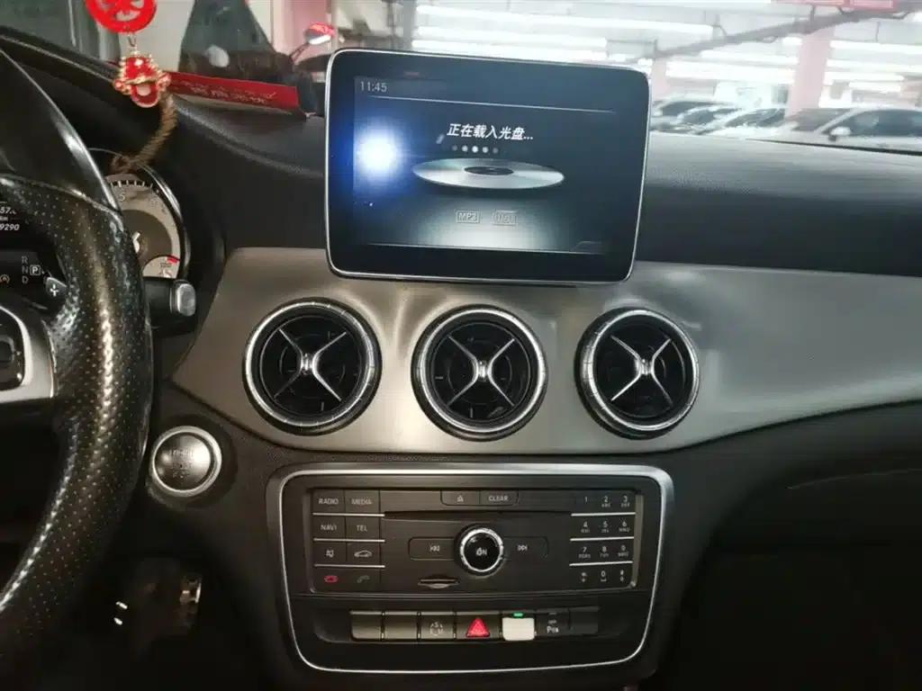 Imported Mercedes-Benz CLA 2015 CLA 220 4MATIC — миниатюра 13