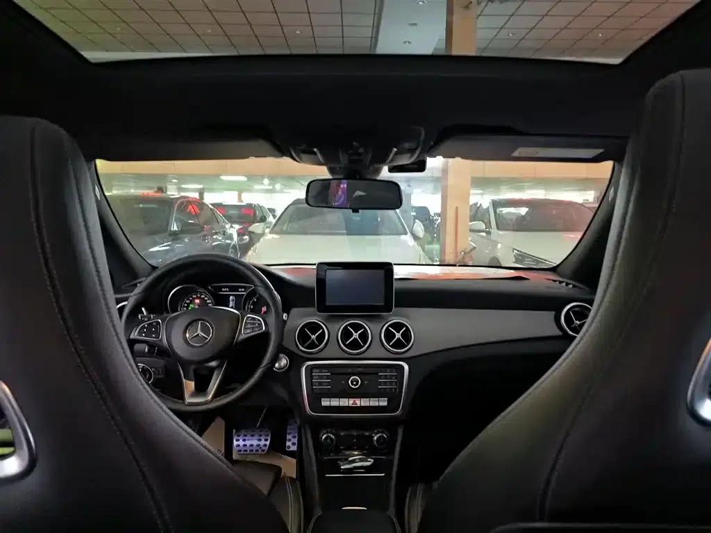 Imported Mercedes-Benz CLA 2016 Facelift CLA 200 Dynamic — миниатюра 14