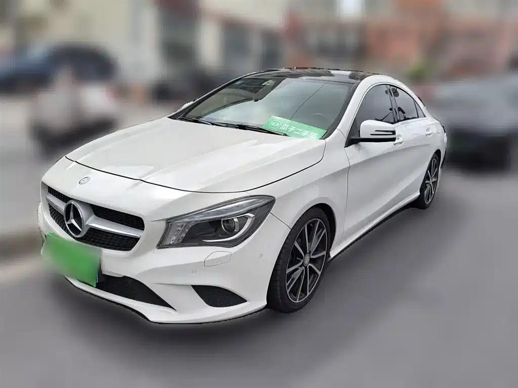 Imported Mercedes-Benz CLA 2016 CLA 200 Fashion Edition — миниатюра 1