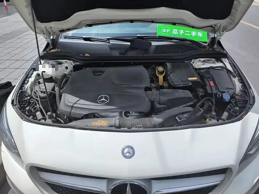 Imported Mercedes-Benz CLA 2016 CLA 200 Fashion Edition — миниатюра 11