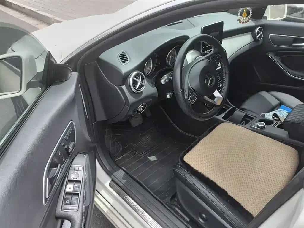 Imported Mercedes-Benz CLA 2016 CLA 200 Fashion Edition — миниатюра 14